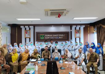 Serah Terima Praktik Mahasiswa D3.Keperawatan Polita Sumbar di RS Paru Sumatera Barat