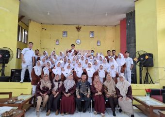 Serah Terima Praktik Keperawatan Gerontik Mahasiswa D3.Keperawatan di PSTW Sabai Nan Aluih Sicincin